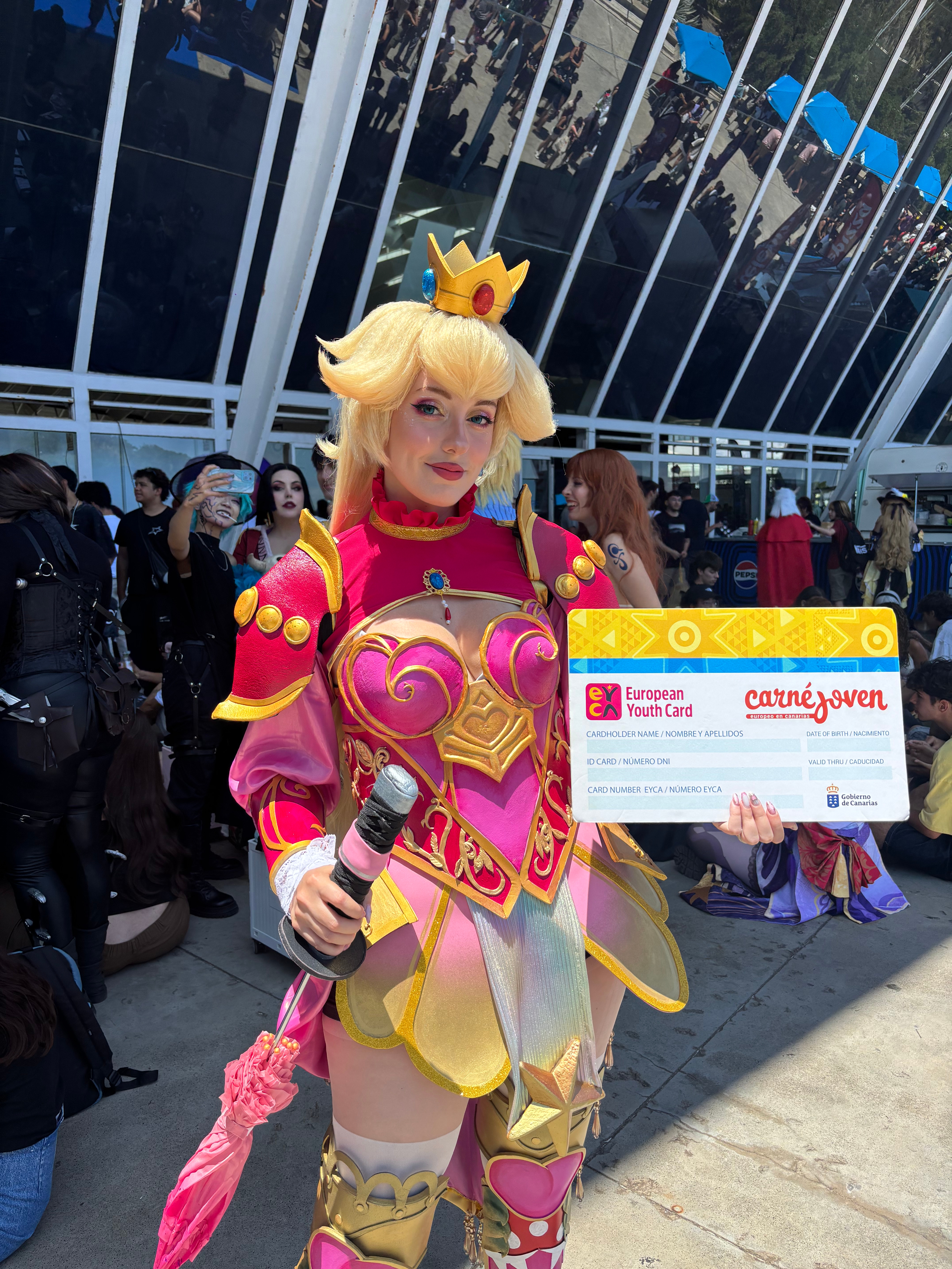 El Carné Joven se suma al TLP 2025 con cosplay, comunidad y mucha energía joven
