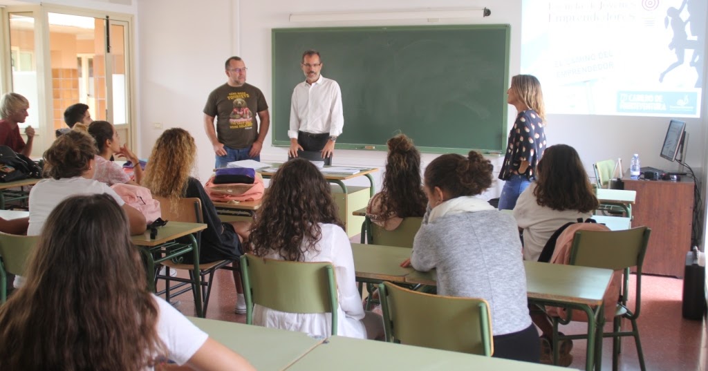 Unos 800 alumnos de diez centros participan en un programa de emprendedores